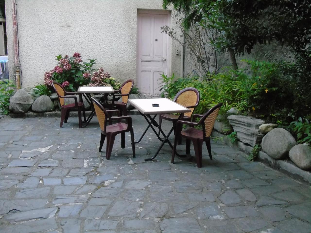 Hôtel-Restaurant Le Saint Christophe Lourdes Exterior foto